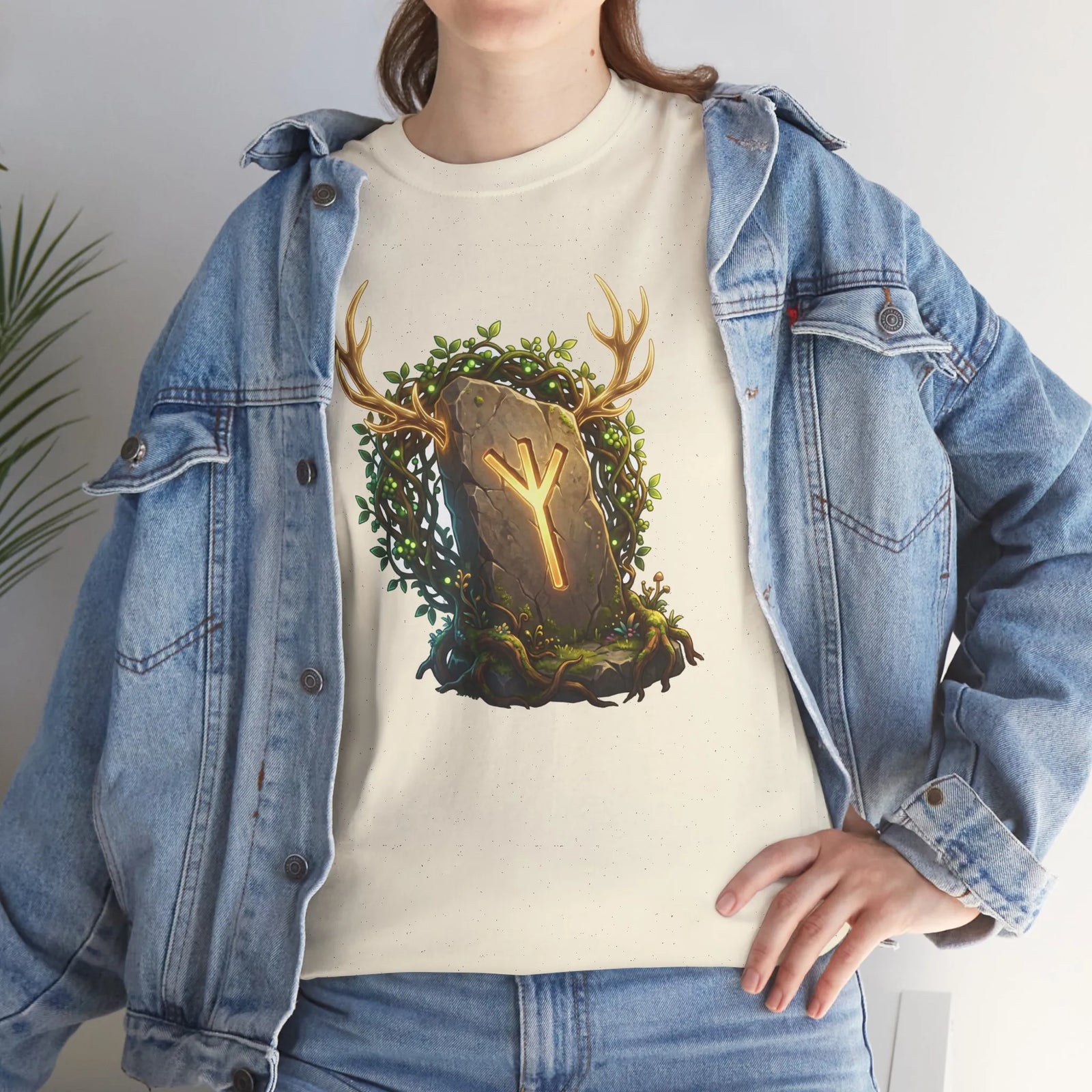 Elhaz Rune Elk Protection T-Shirt - Heavy Cotton Classic Fit Tee - Unisex White